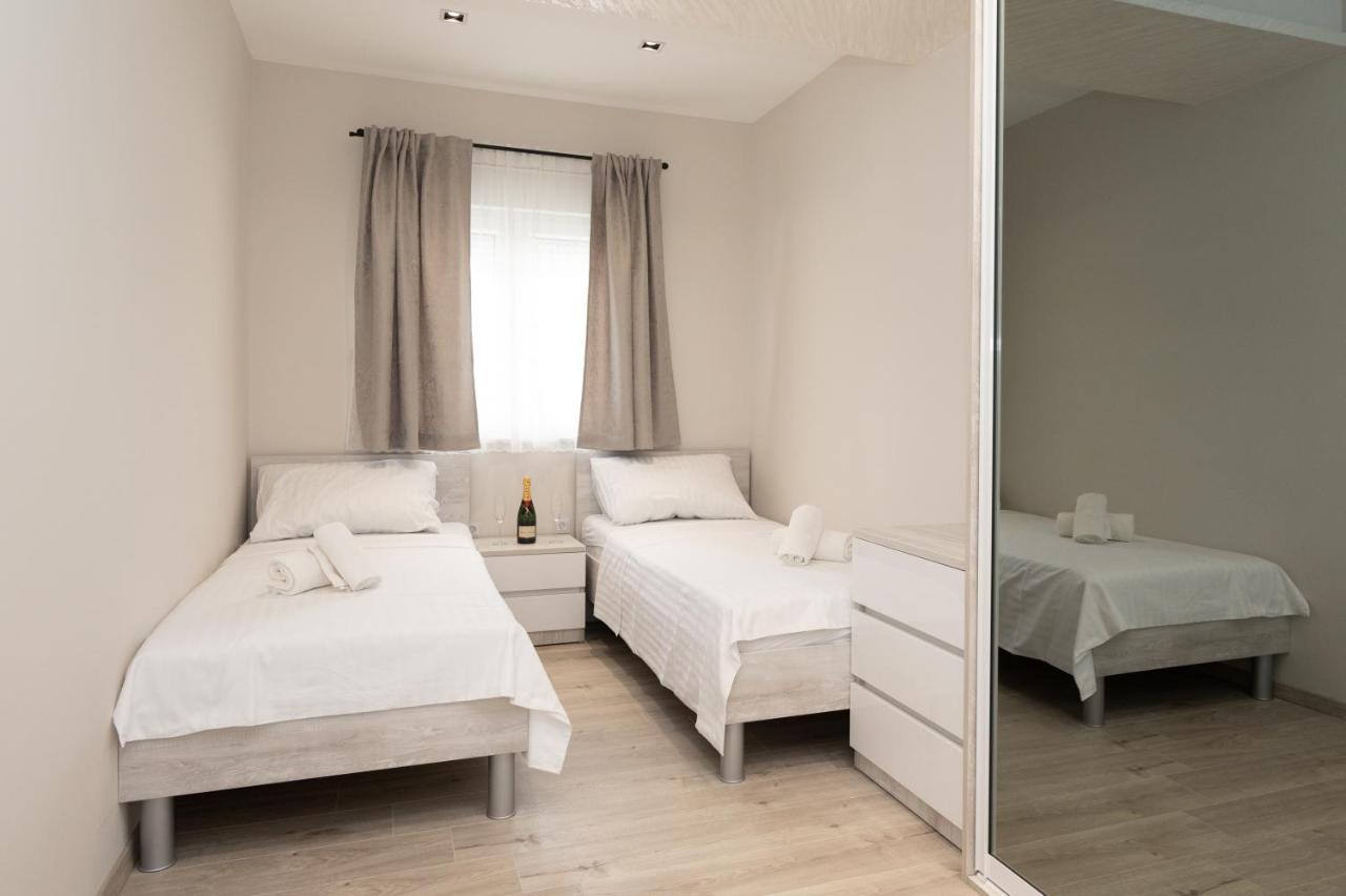 Luxury Apartman Imperio Σίμπενικ Εξωτερικό φωτογραφία