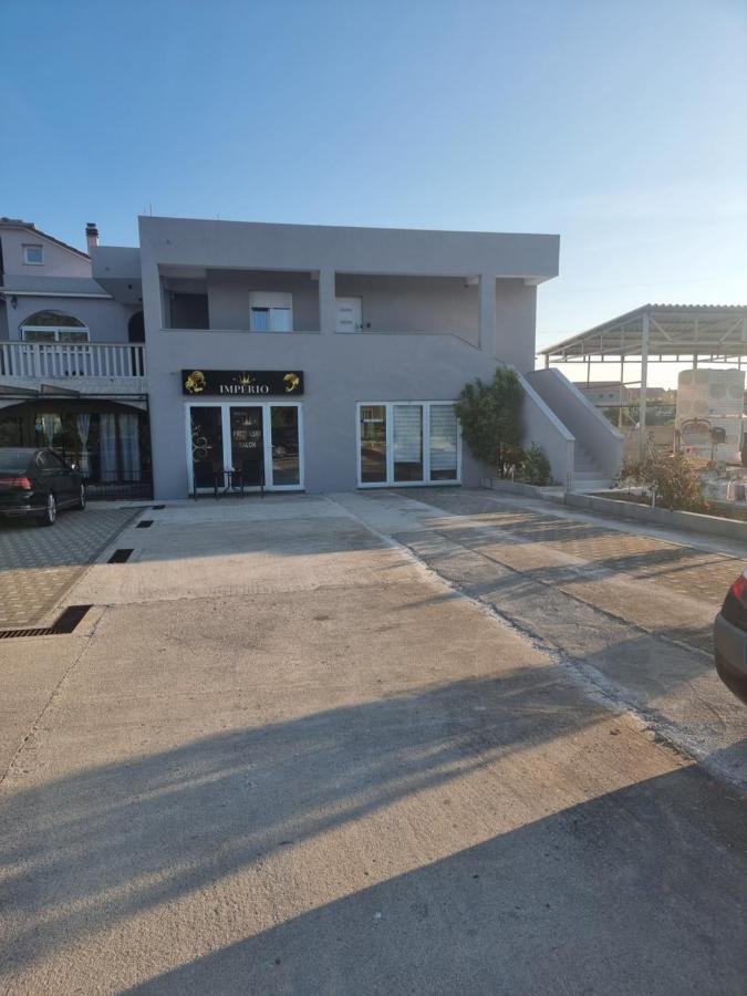 Luxury Apartman Imperio Σίμπενικ Εξωτερικό φωτογραφία