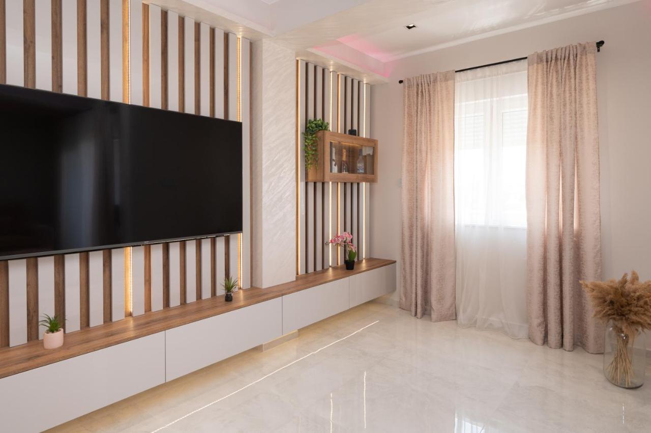 Luxury Apartman Imperio Σίμπενικ Εξωτερικό φωτογραφία